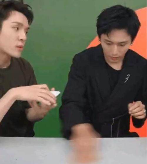 劲爆娱乐爆料,揭秘娱乐圈最新热点事件! 第2张 劲爆娱乐爆料,揭秘娱乐圈最新热点事件! 第2张