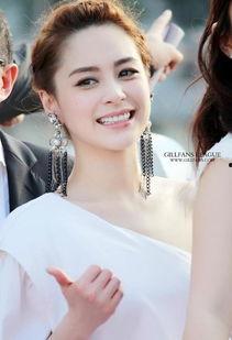 爆料钟欣潼近照图片最新,颜值依旧在线,气质愈发迷人 第2张 爆料钟欣潼近照图片最新,颜值依旧在线,气质愈发迷人 第2张